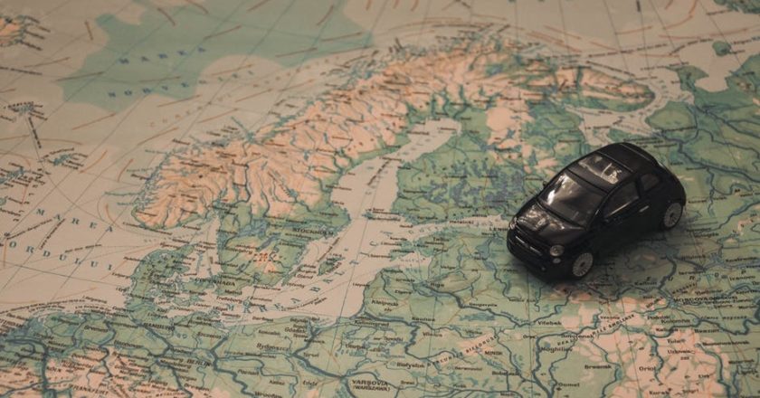 travel, tourism, ride-hailing